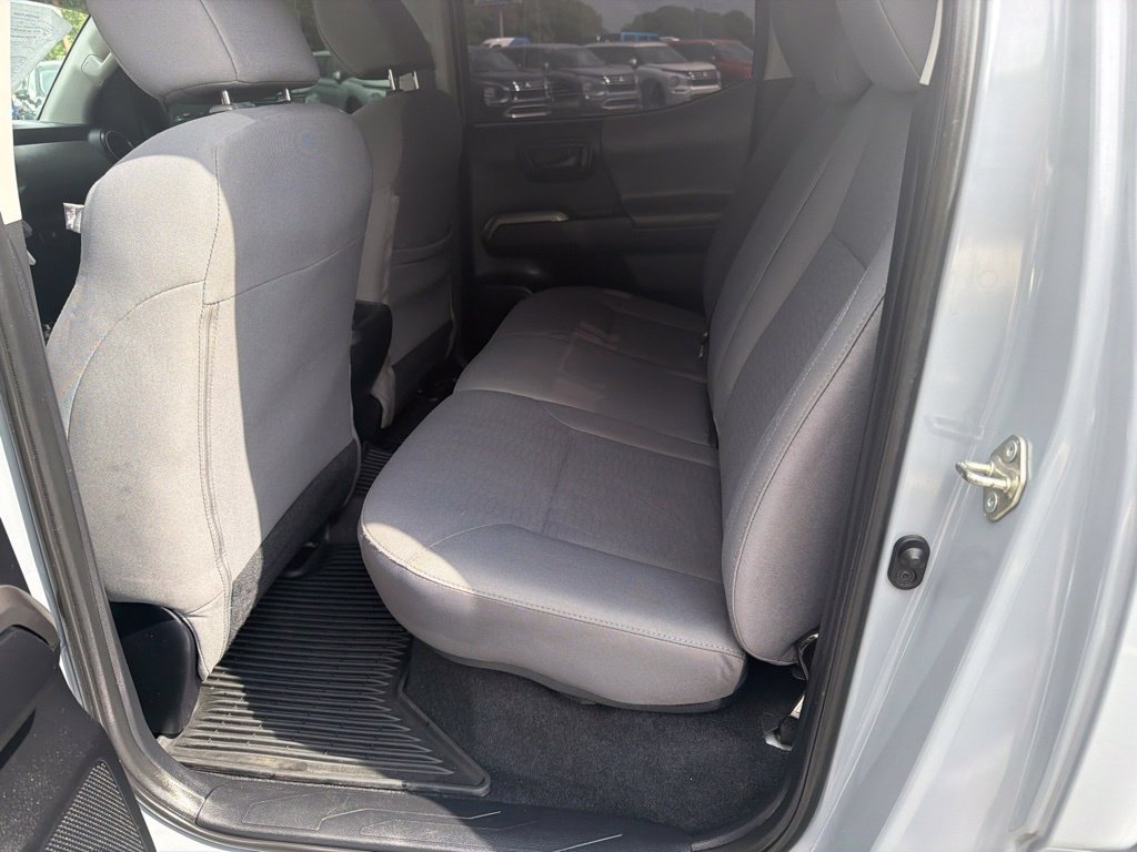 Used 2019 Toyota Tacoma SR5 AWD/4WD image 20