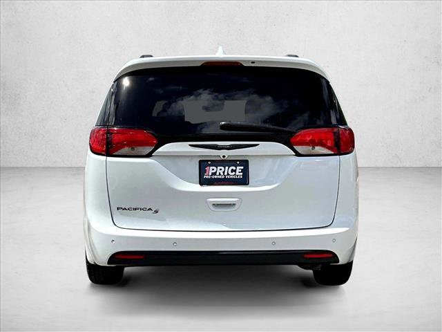 Used 2020 Chrysler Pacifica Touring-L Plus w/ Advanced Safetytec Group image 4
