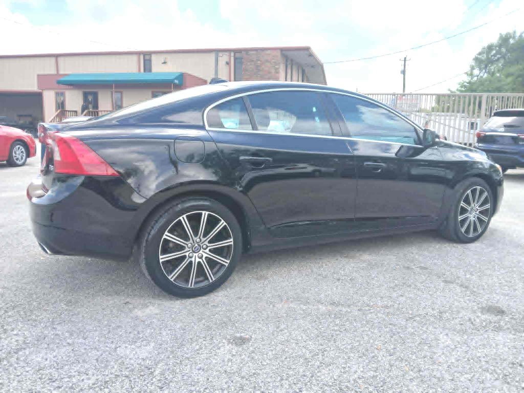 Used 2018 Volvo S60 T5 Inscription Platinum FWD image 7