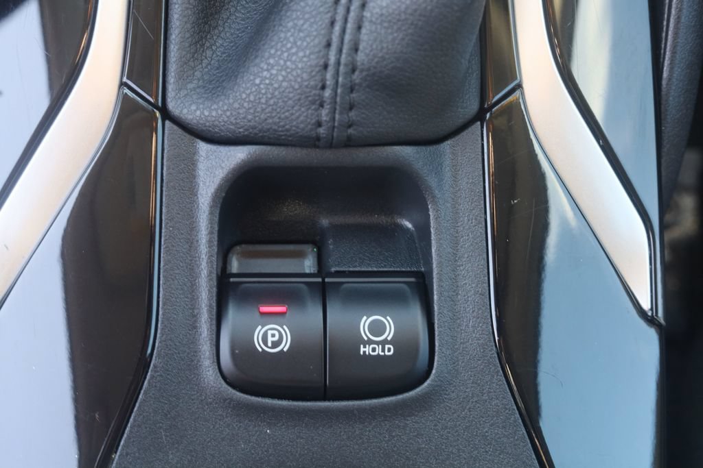 Used 2020 Toyota Corolla LE FWD image 17