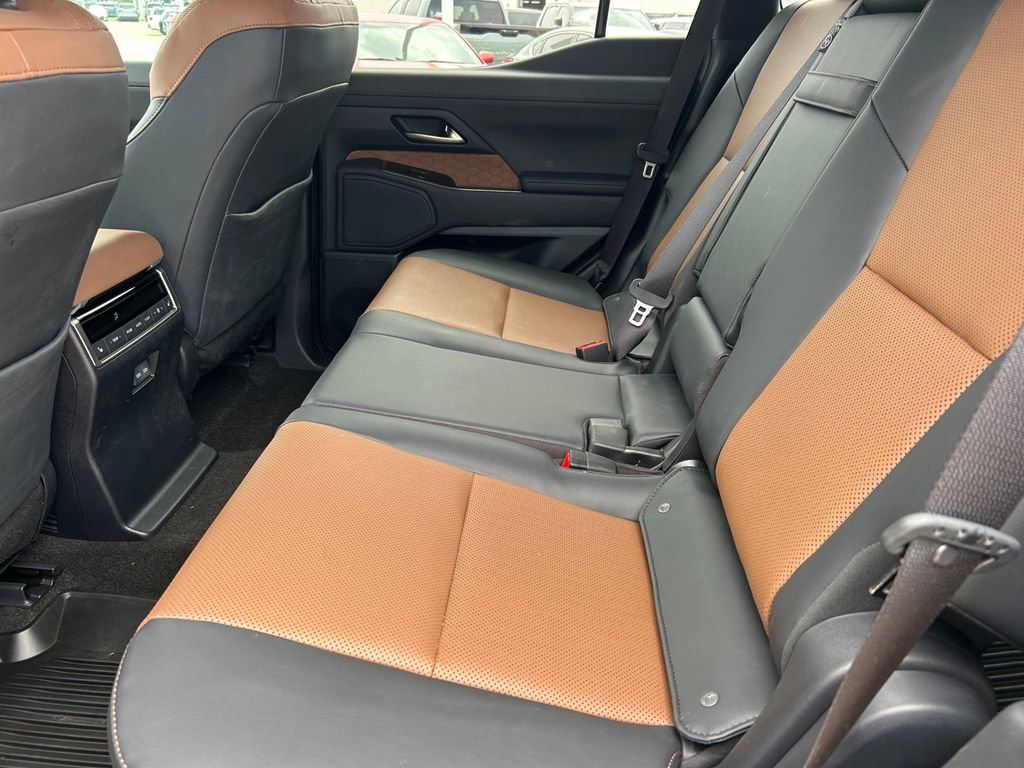 Used 2025 Lexus GX 550 AWD/4WD image 18