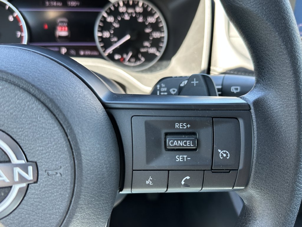 Used 2024 Nissan Rogue S FWD image 22