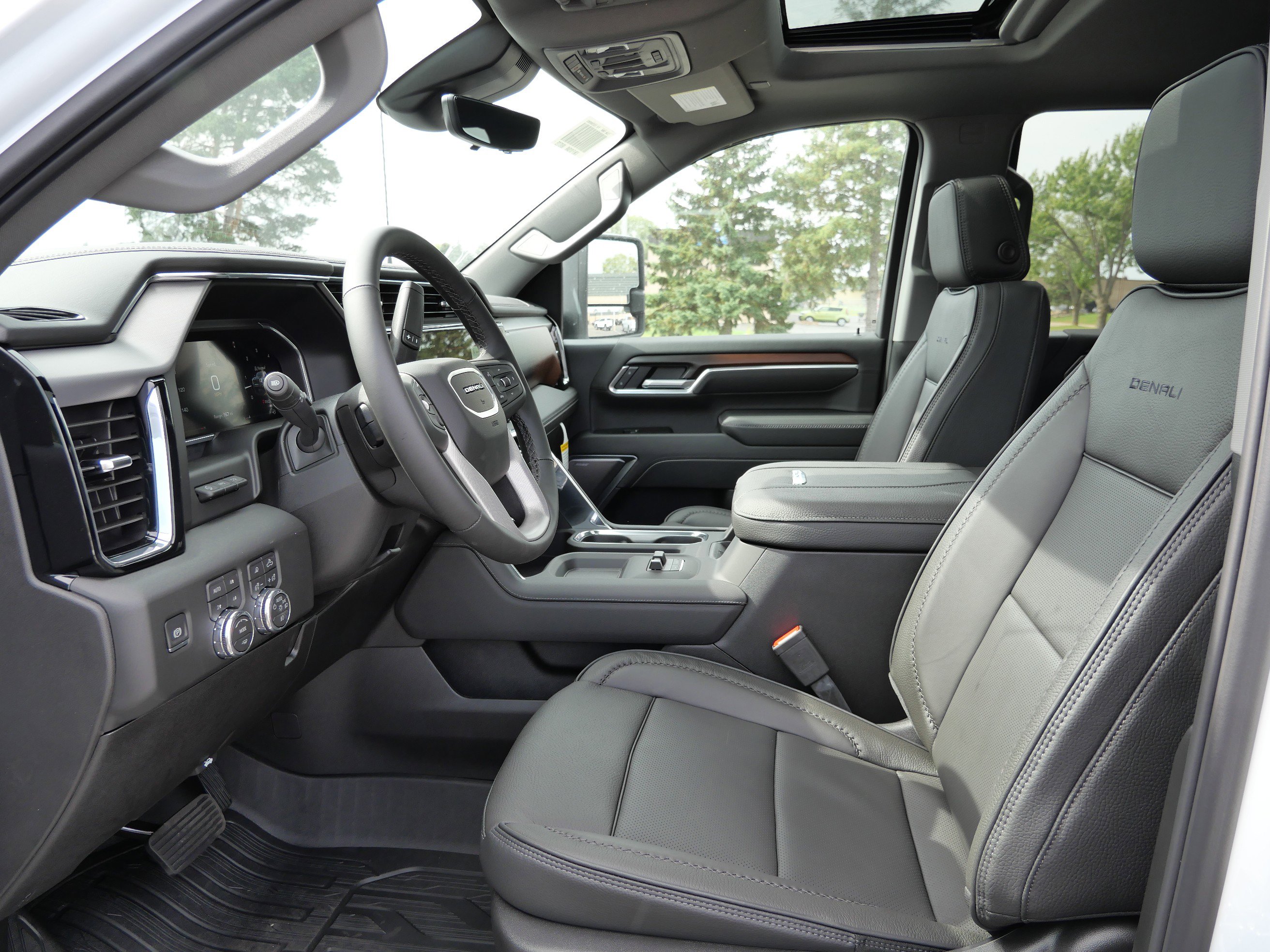 New 2026 GMC Sierra 3500 Denali w/ Denali Reserve Package image 3