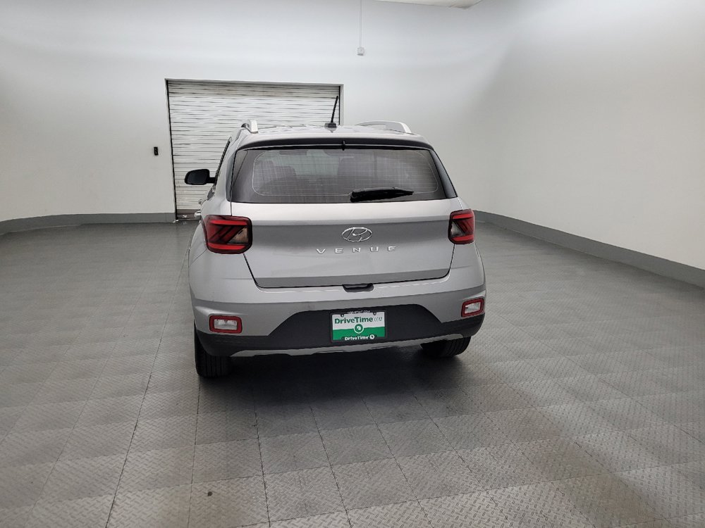 Used 2023 Hyundai Venue SEL w/ Cargo Package FWD image 6