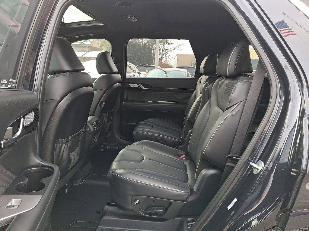 Used 2023 Hyundai Palisade Calligraphy w/ Winter Package image 20