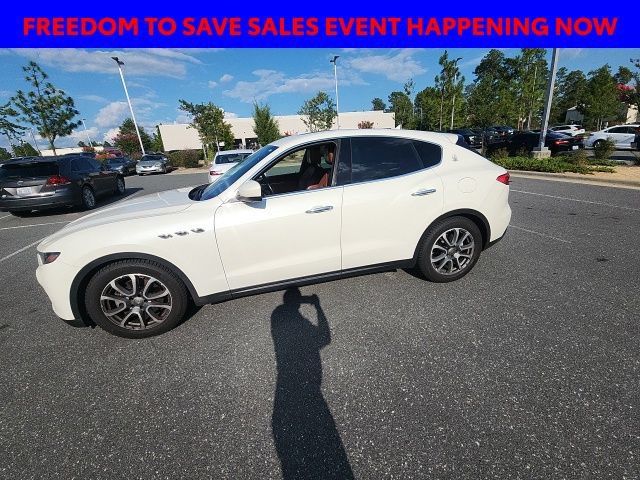 Used 2017 Maserati Levante AWD/4WD image 7