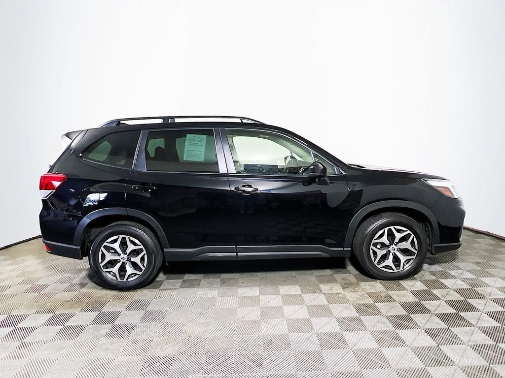 Used 2020 Subaru Forester Premium AWD/4WD image 8