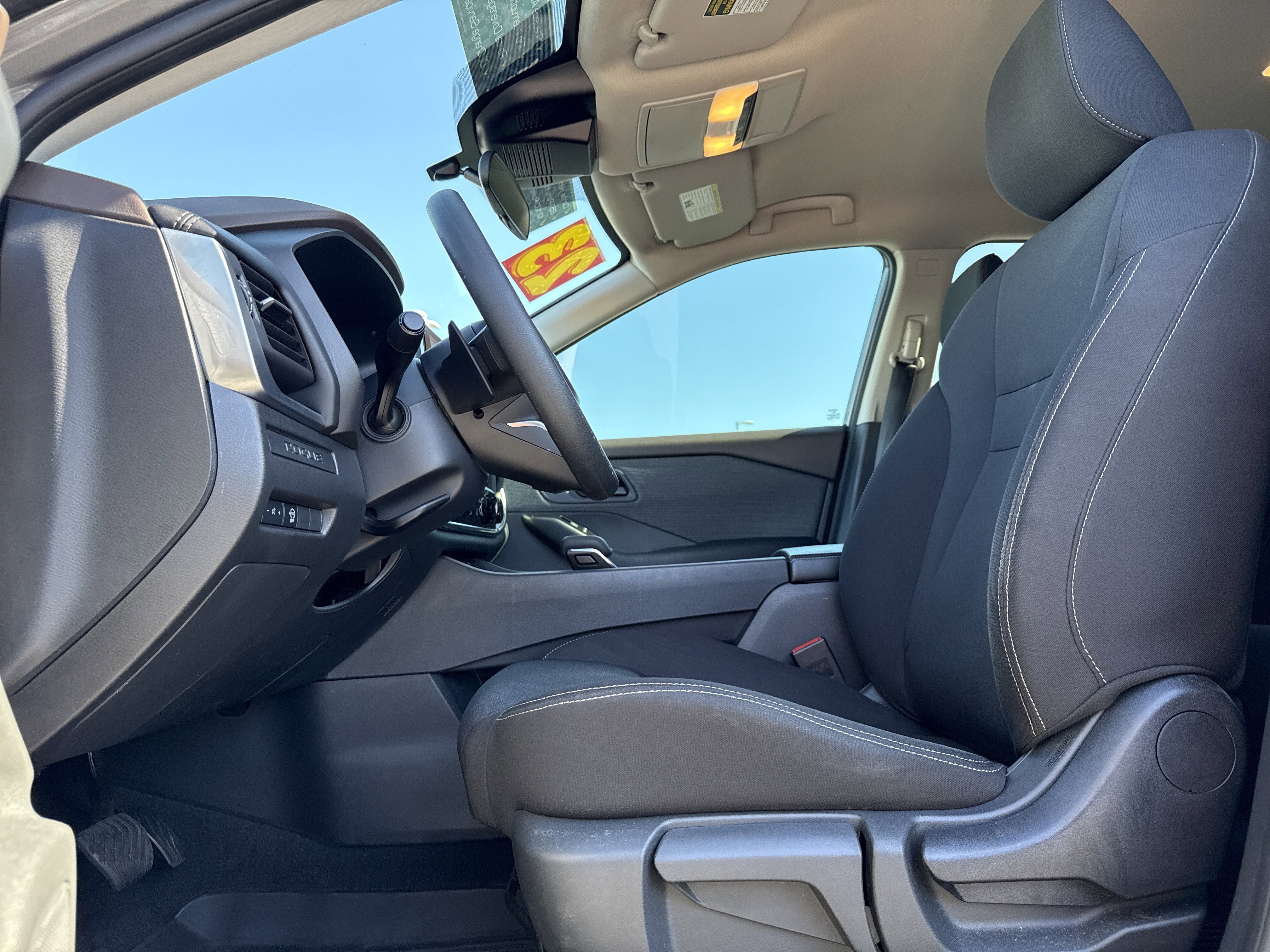 Used 2023 Nissan Rogue S image 16