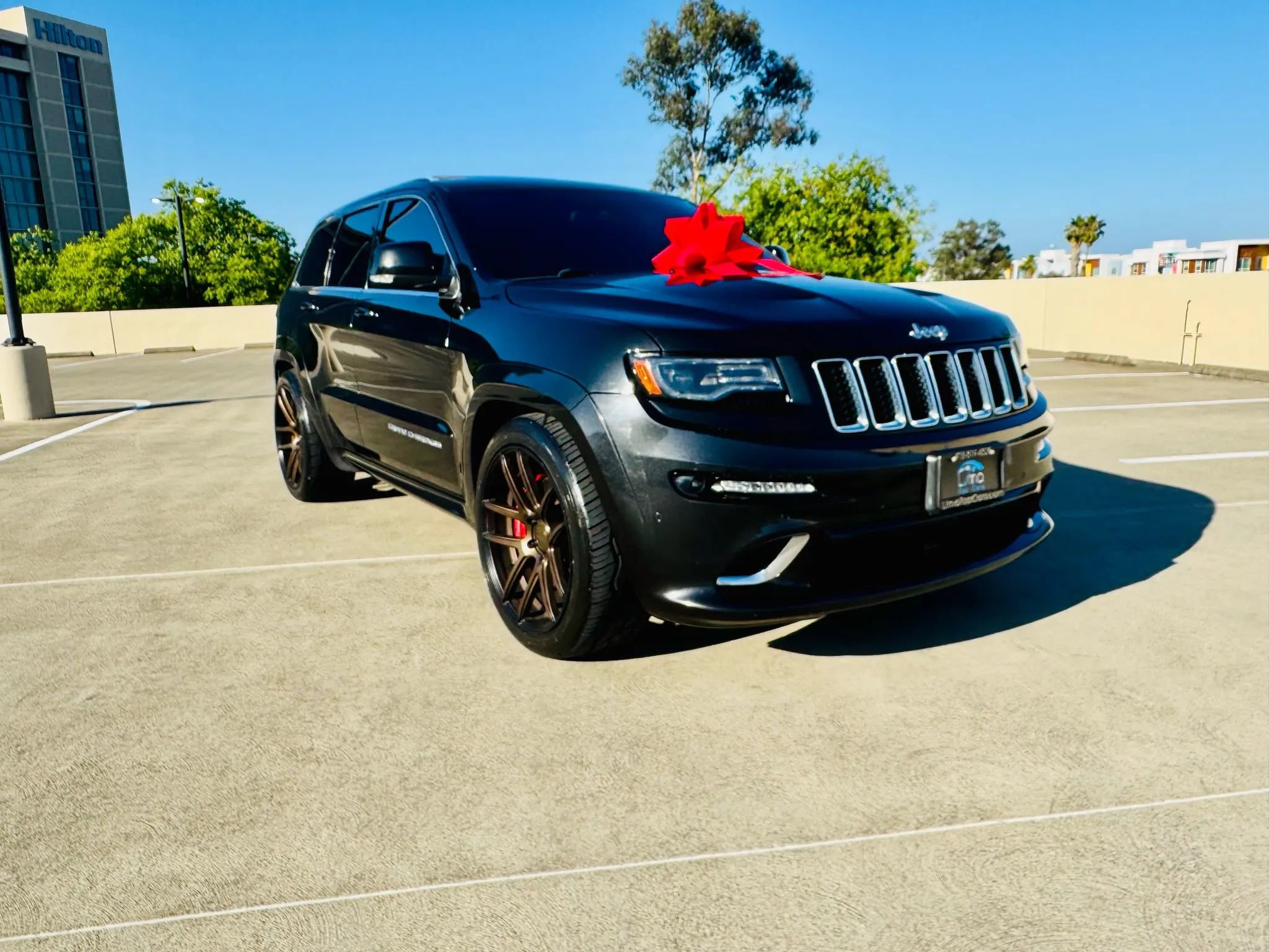 Used 2014 Jeep Grand Cherokee SRT8 w/ Luxury Group II AWD/4WD image 3