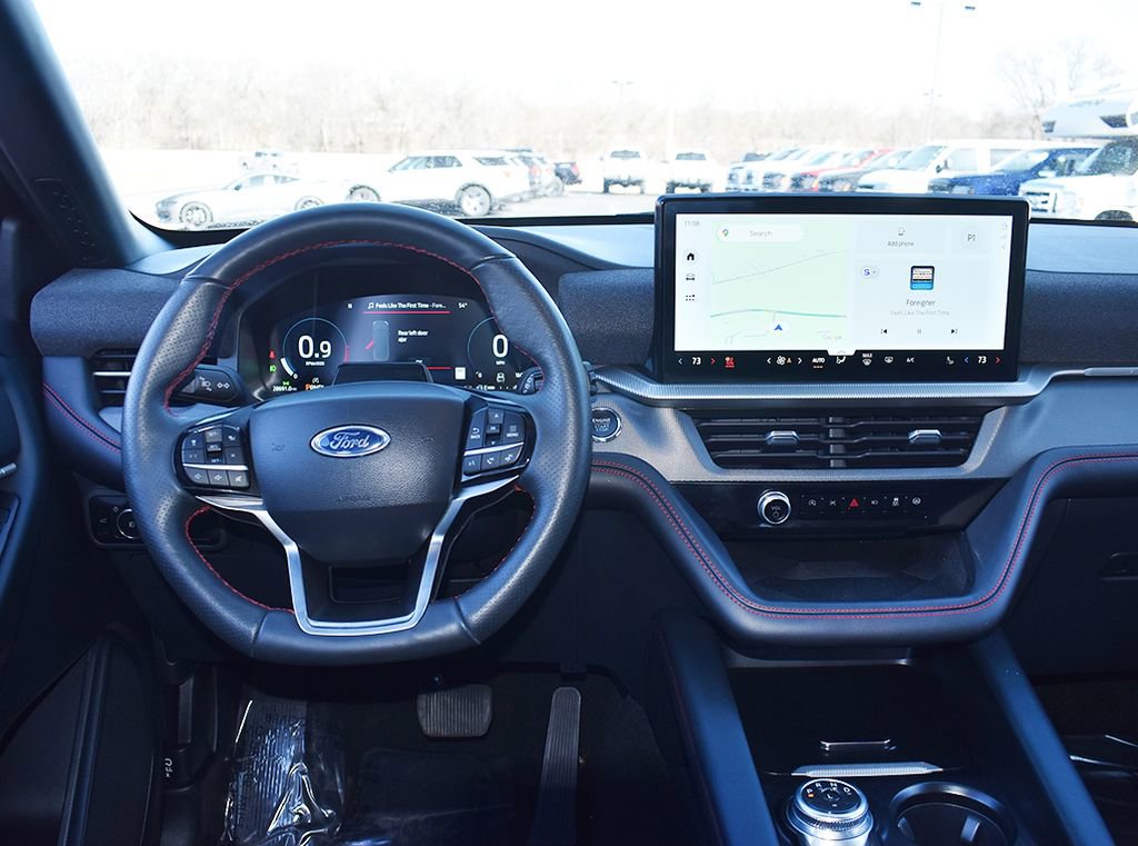 Used 2025 Ford Explorer ST-Line AWD/4WD image 18