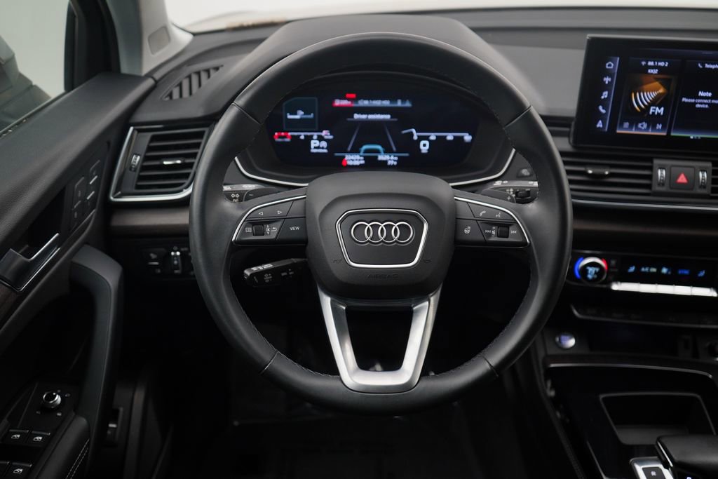 Used 2023 Audi Q5 2.0T Premium Plus w/ Premium Plus Package image 9