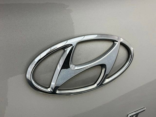 Used 2020 Hyundai Elantra SE w/ Cargo Package (C1) image 20