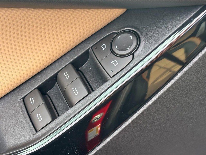 New 2026 Chevrolet Equinox ACTIV w/ Convenience Package III image 10