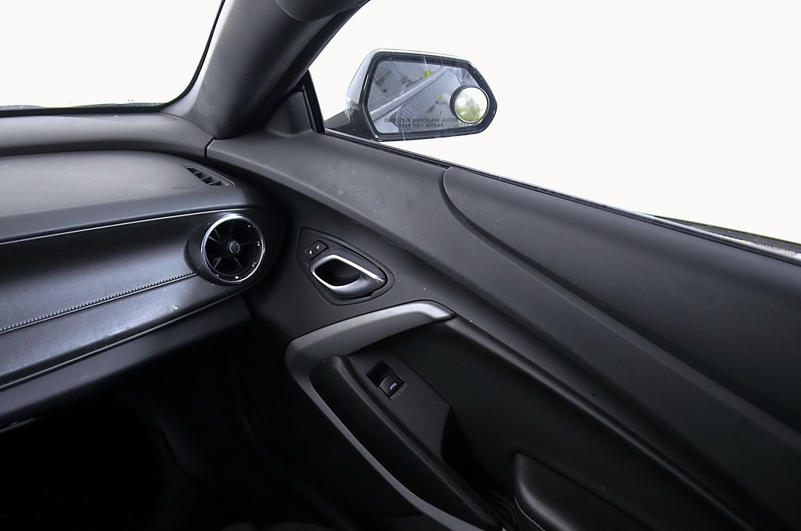 Used 2018 Chevrolet Camaro LT RWD image 23