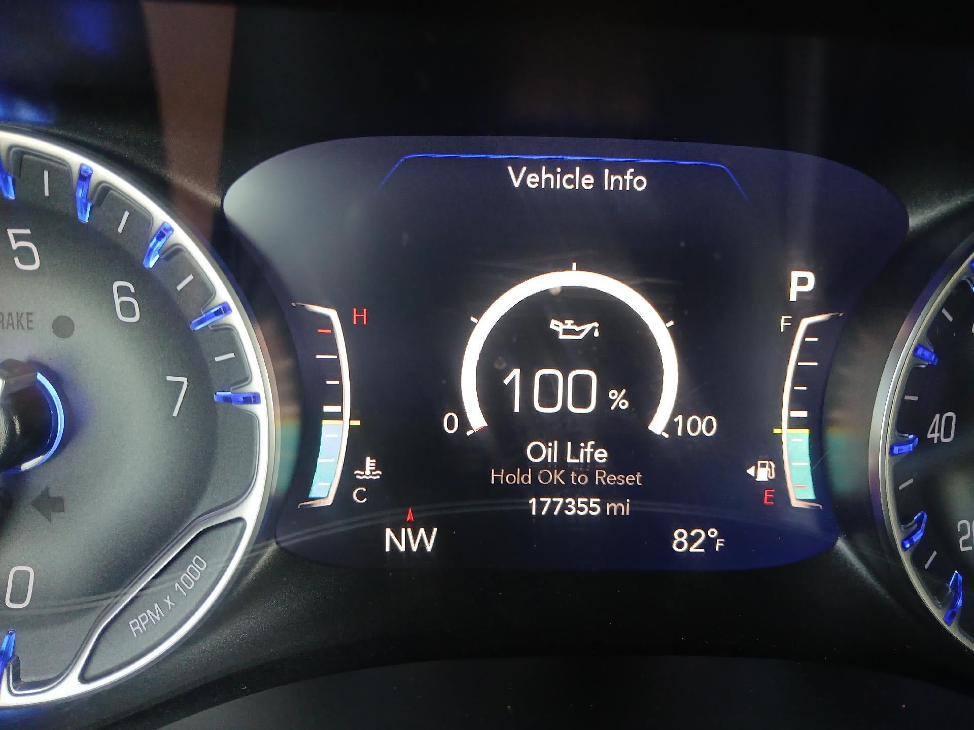 Used 2021 Chrysler Pacifica Touring-L w/ Premium & Safety Sphere Group FWD image 31