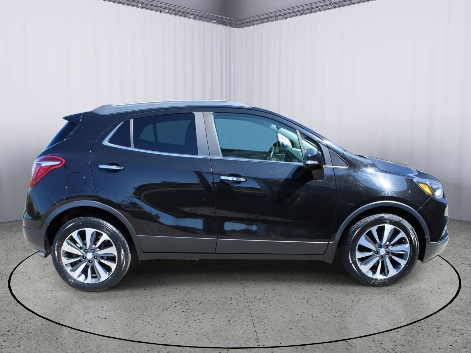 Used 2019 Buick Encore Essence w/ Safety Package II FWD image 9