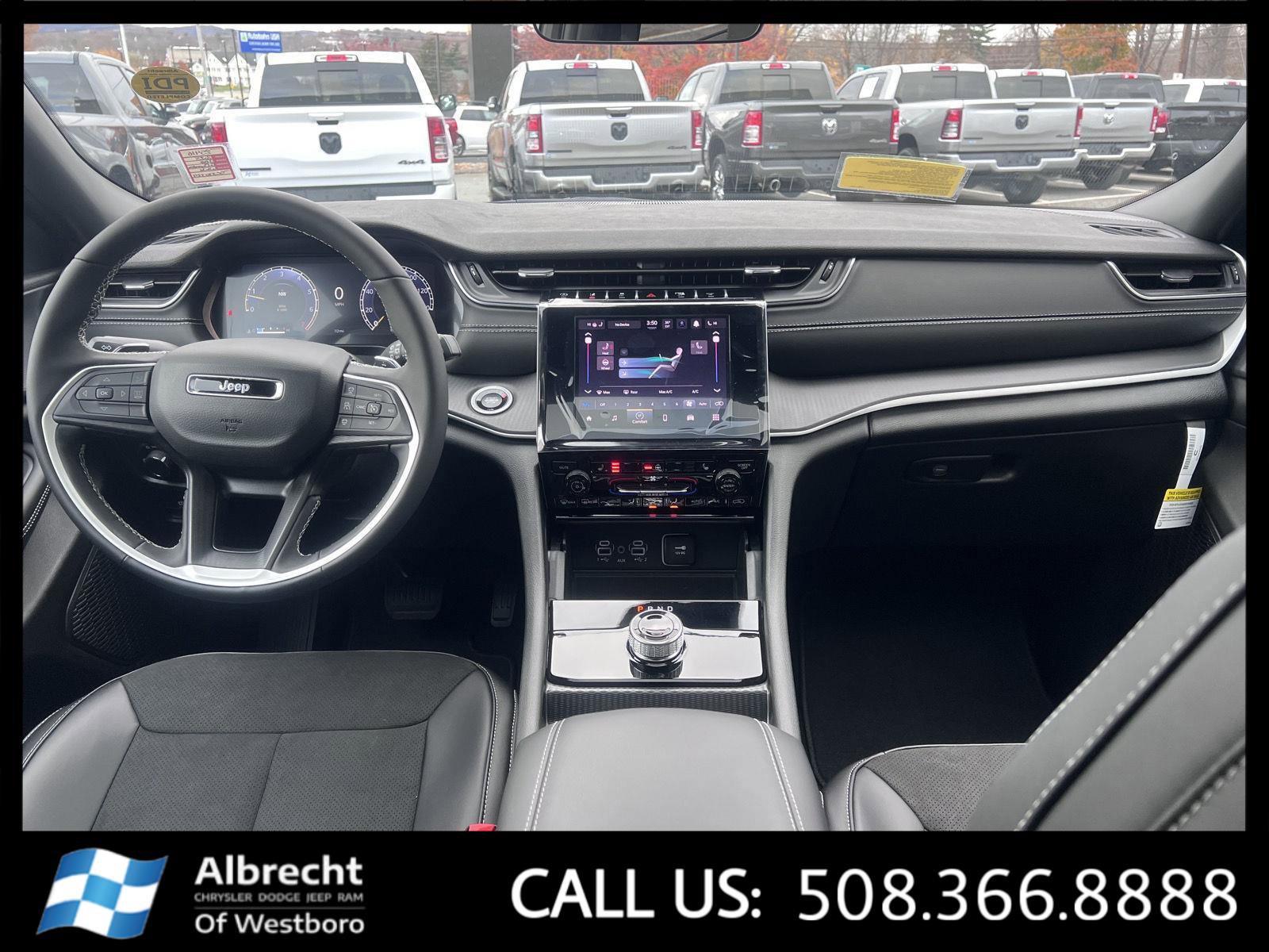 New 2025 Jeep Grand Cherokee Altitude image 18