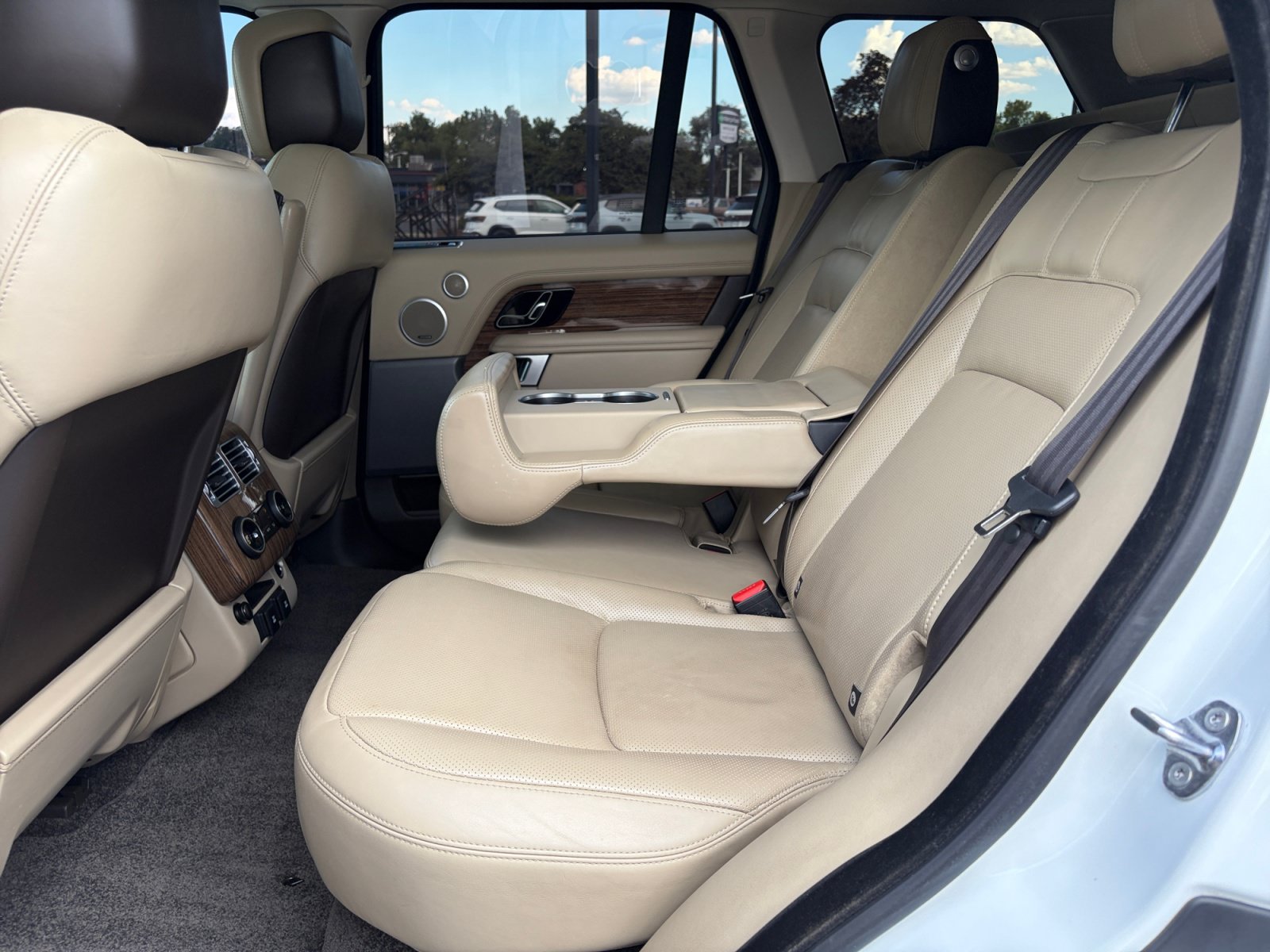 Used 2018 Land Rover Range Rover Supercharged AWD/4WD image 17