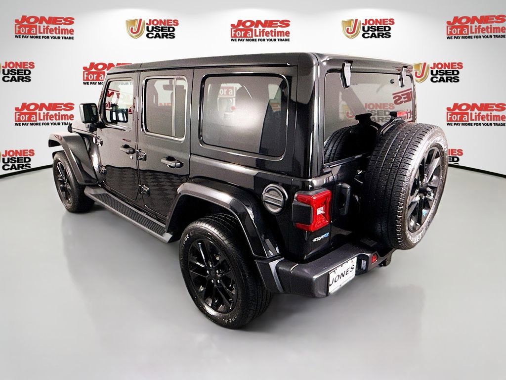 Used 2023 Jeep Wrangler Unlimited Sahara w/ Cold Weather Group AWD/4WD image 2