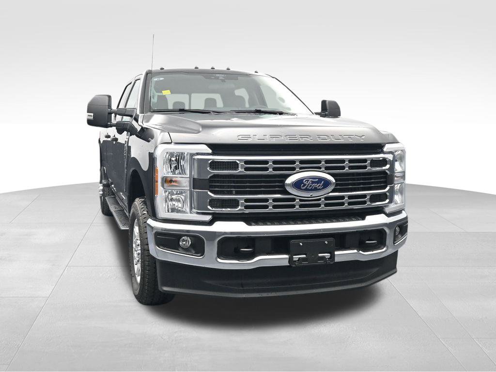 New 2025 Ford F250 XLT w/ 360-Degree Camera Package image 2
