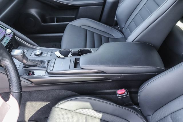Used 2021 Lexus IS 350 F Sport w/ Dynamic Handling Package RWD image 15