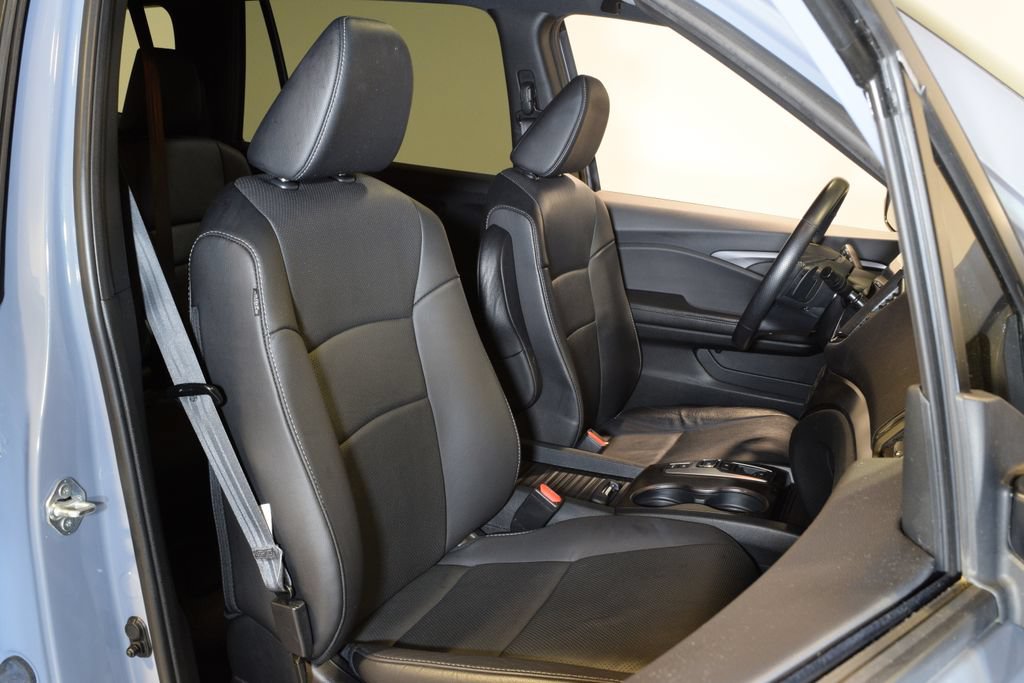 Used 2023 Honda Passport EX-L image 32