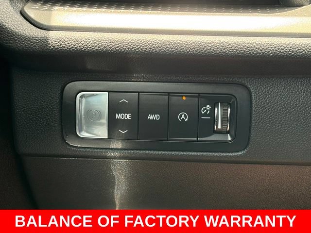 Used 2025 Chevrolet Traverse LT AWD/4WD image 20