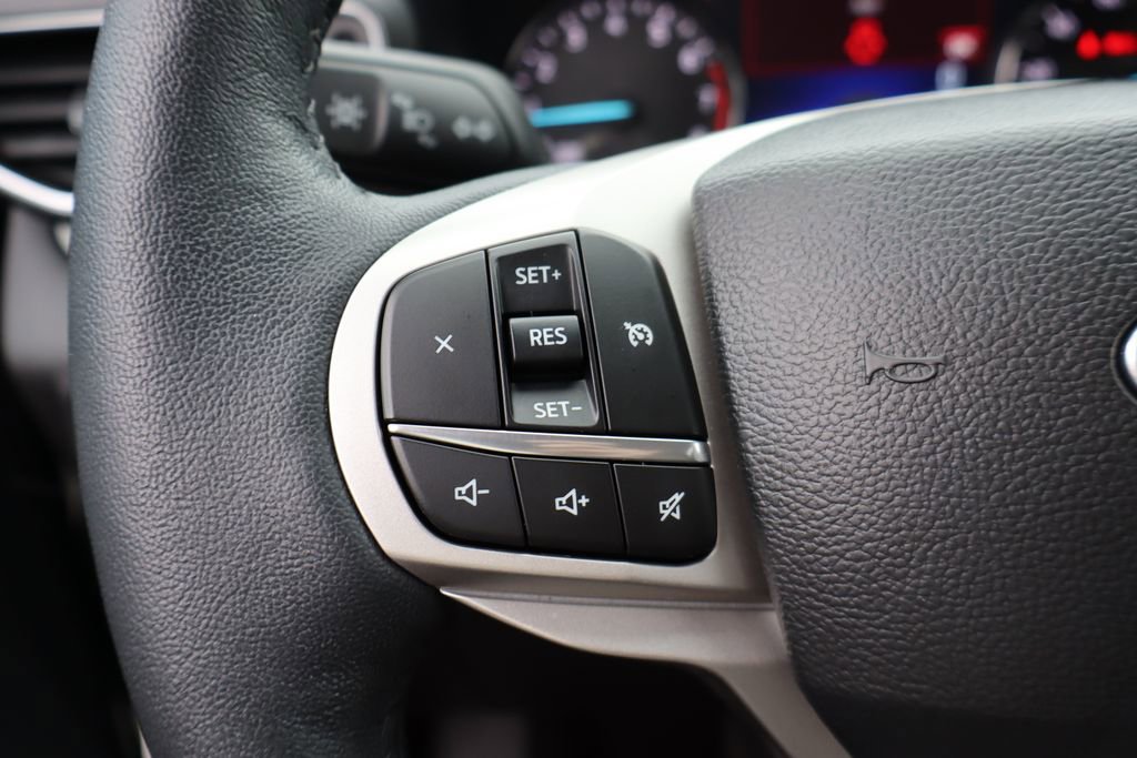 Used 2023 Ford Explorer XLT w/ Equipment Group 202A image 13