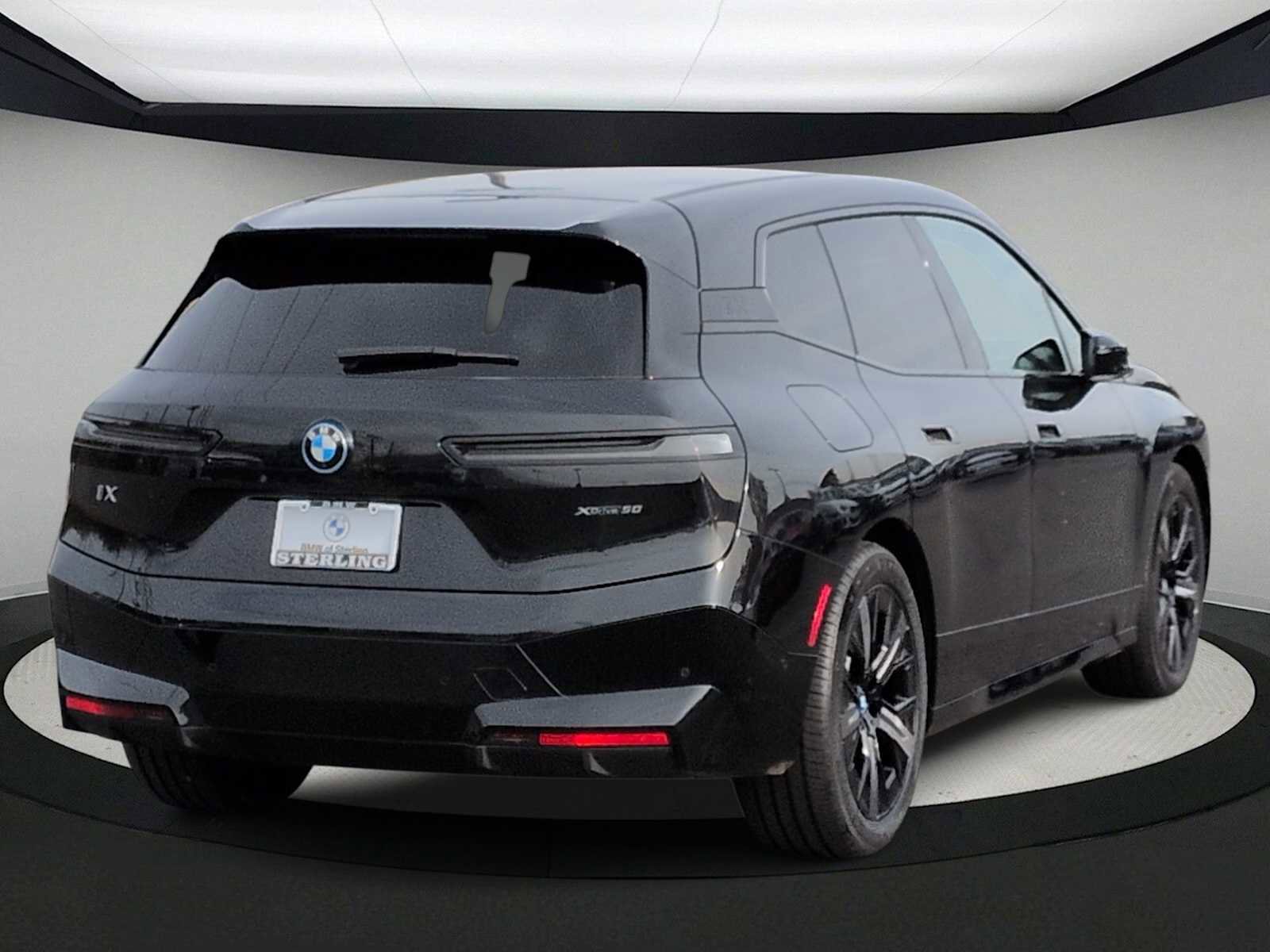 Certified 2025 BMW iX xDrive50 w/ Premium Package image 8