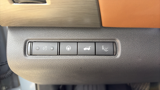 Certified 2025 Nissan Pathfinder Platinum AWD/4WD image 22