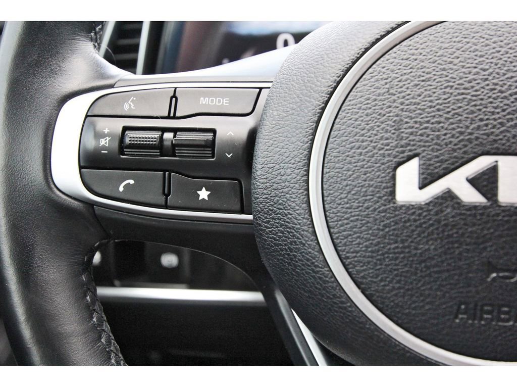 Used 2023 Kia Sportage SX image 18