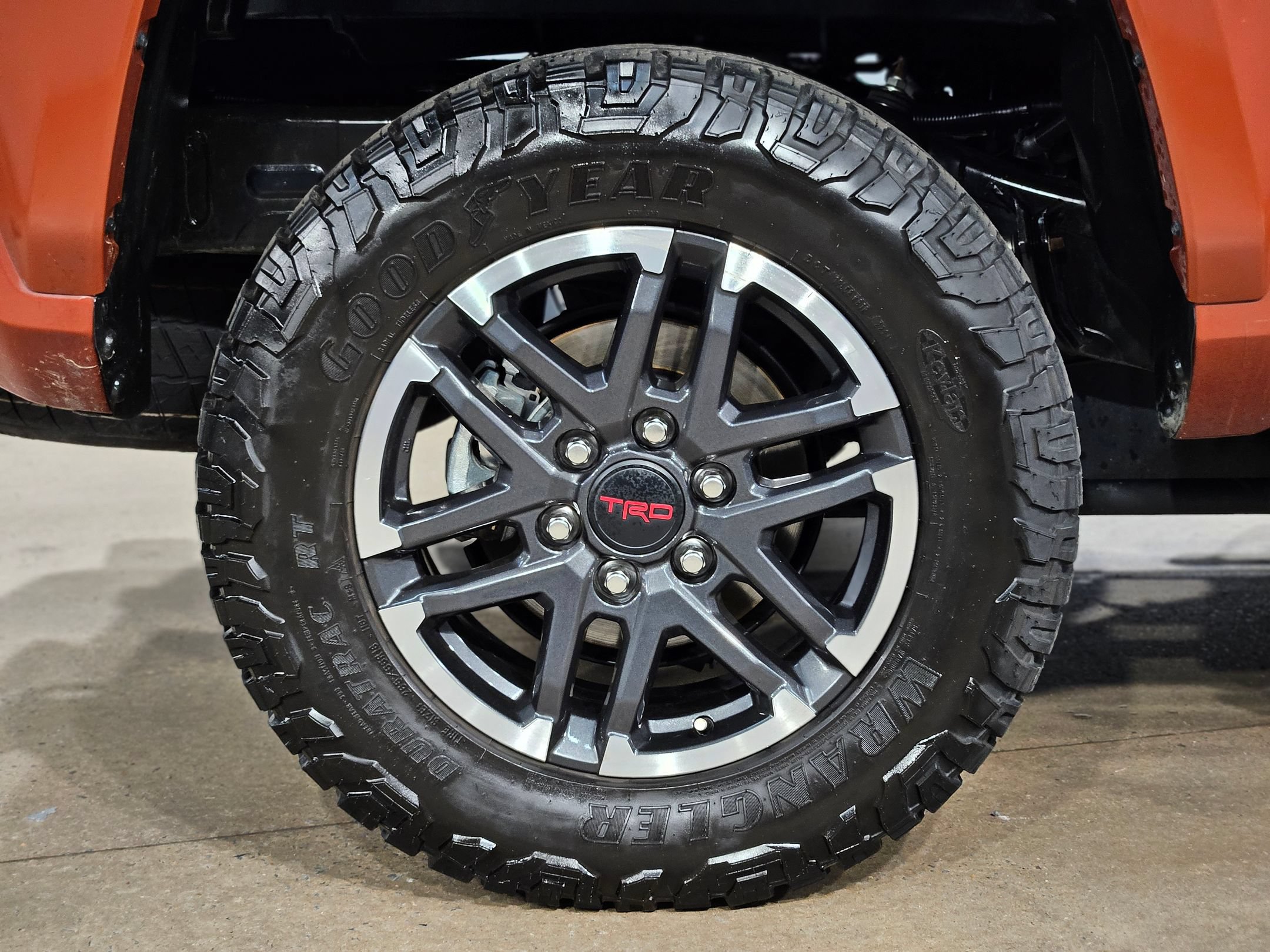 Certified 2025 Toyota Tacoma TRD Sport AWD/4WD image 17