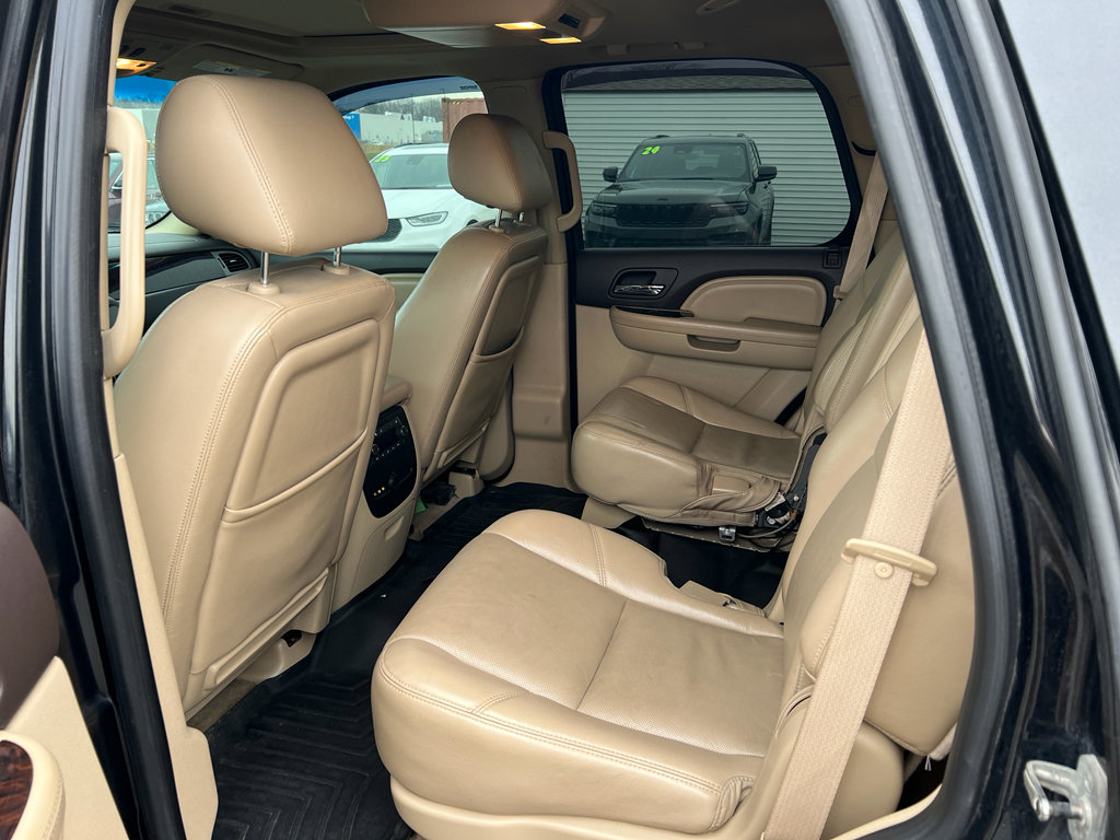 Used 2011 GMC Yukon Denali image 17