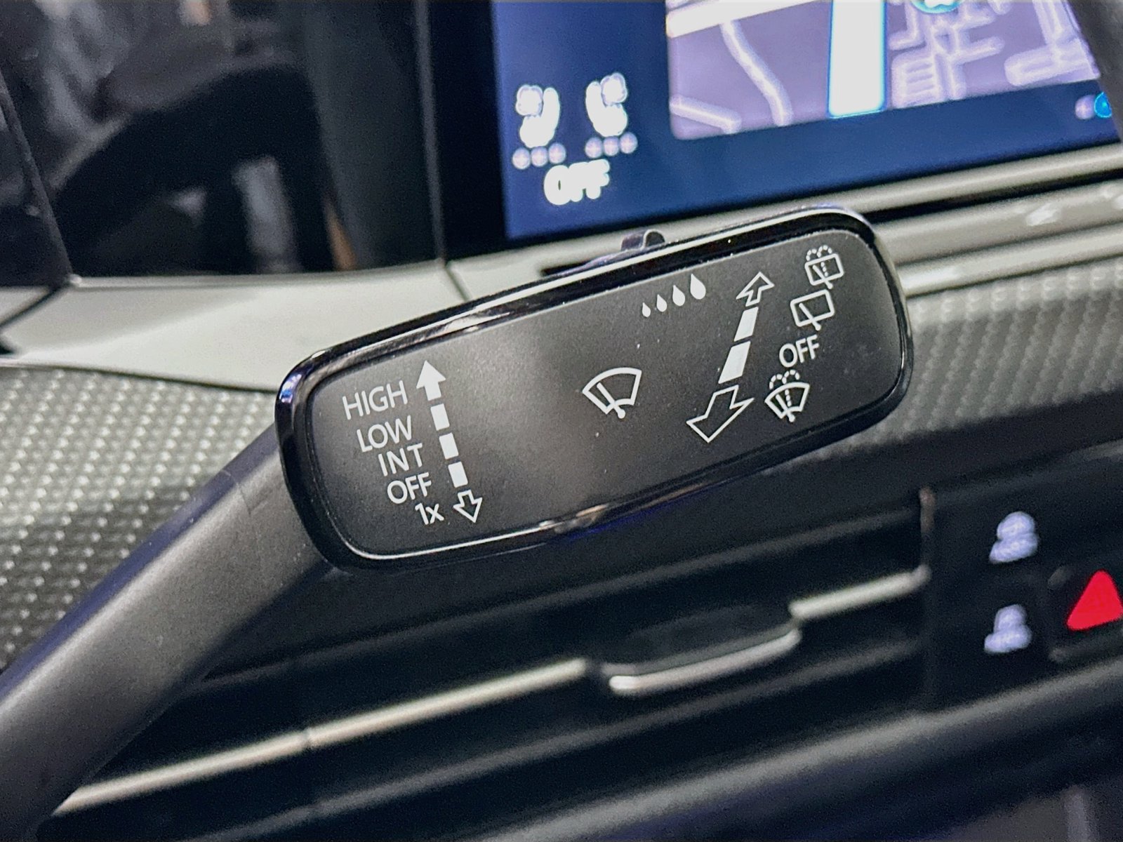 Used 2023 Volkswagen Golf R AWD/4WD image 22