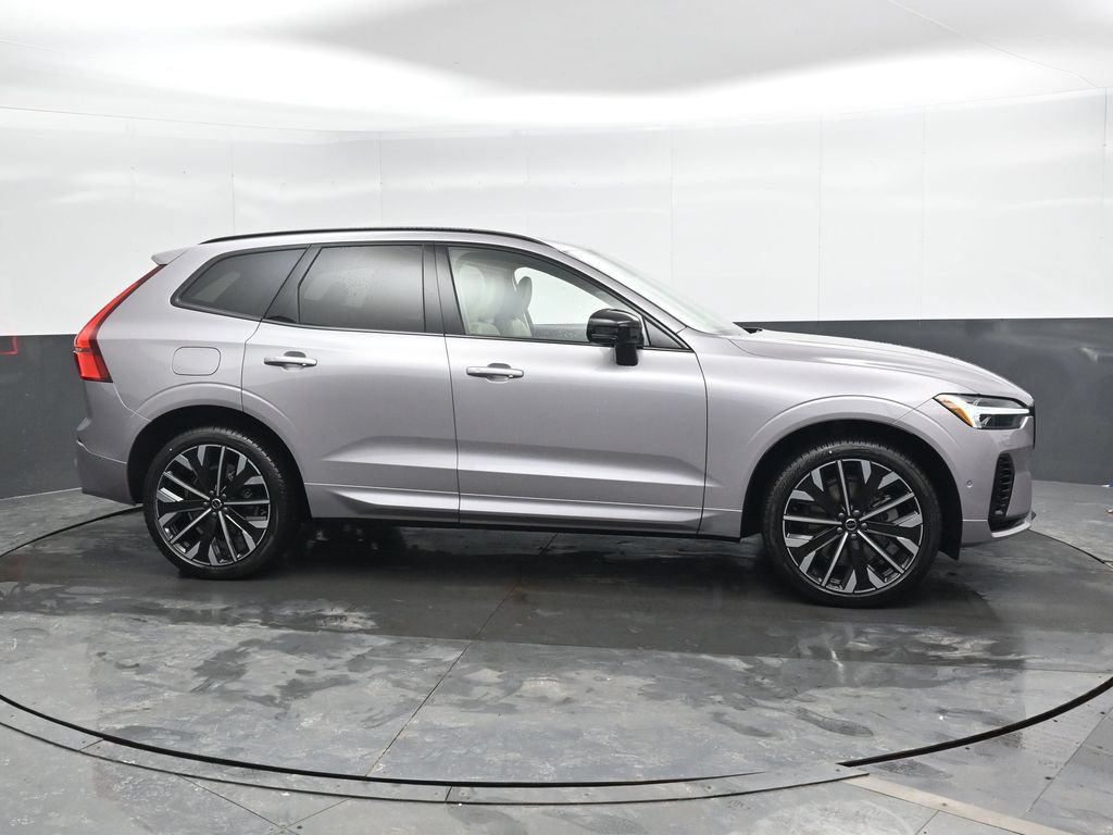 New 2026 Volvo XC60 T8 Ultra w/ Protection Package Premier AWD/4WD image 3