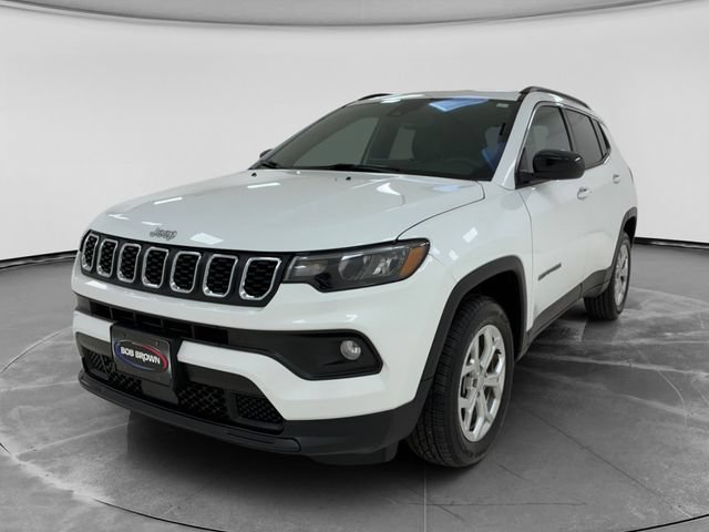 Used 2024 Jeep Compass Latitude AWD/4WD image 7