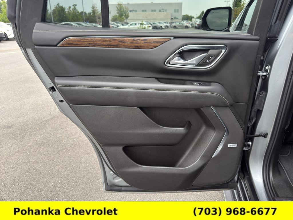 Used 2024 Chevrolet Tahoe Premier AWD/4WD image 23