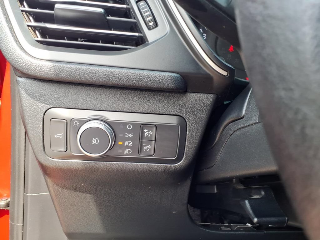 Used 2020 Ford Escape SEL AWD/4WD image 25