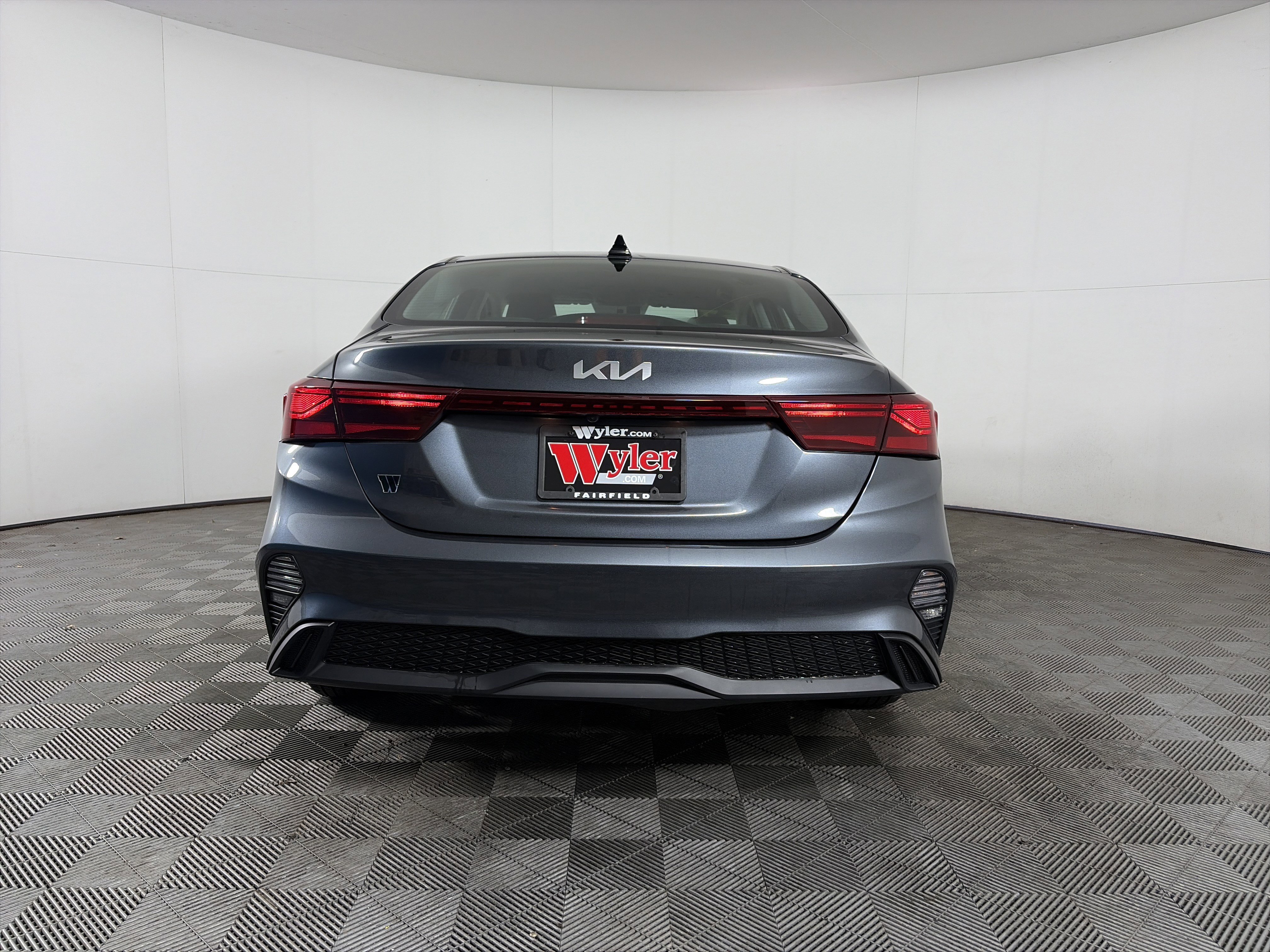 Used 2024 Kia Forte LXS w/ LXS Technology Package image 16