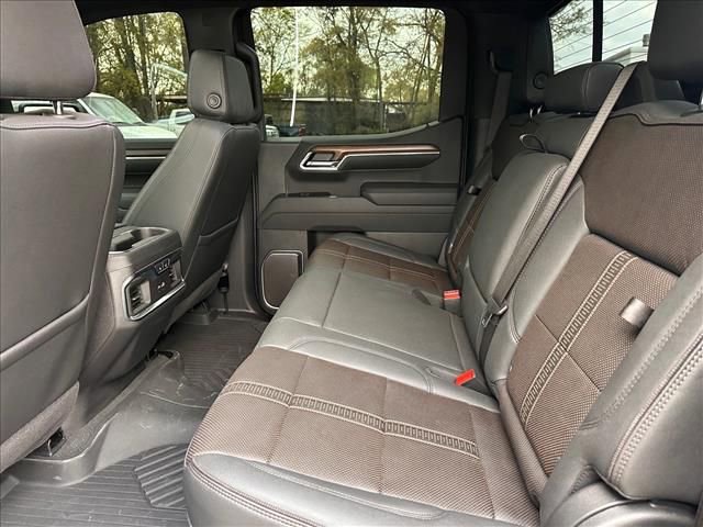 Certified 2025 Chevrolet Silverado 1500 High Country w/ Technology Package image 18