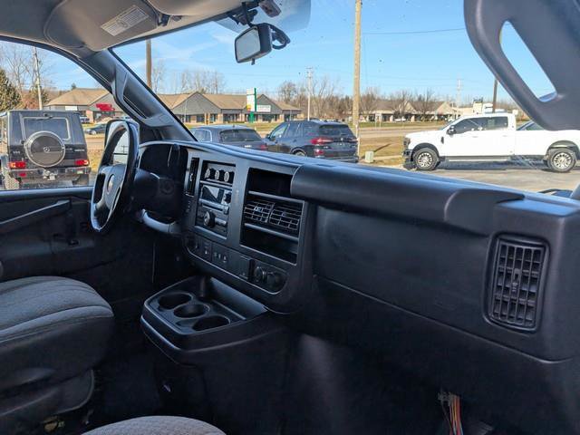 Used 2018 Chevrolet Express 3500 LT w/ LT Preferred Equipment Group image 13