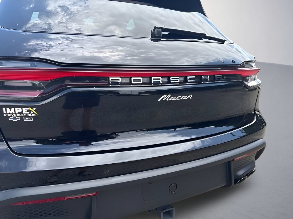 Used 2023 Porsche Macan Turbo AWD/4WD image 67