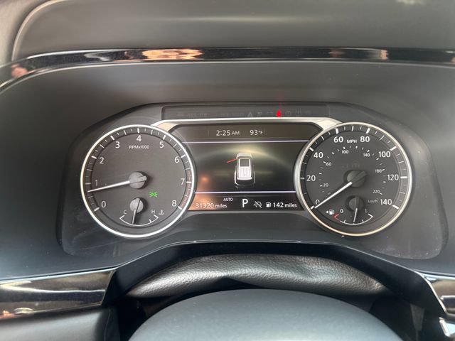 Used 2025 Nissan Pathfinder SV AWD/4WD image 12