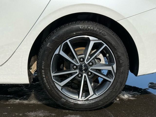 Used 2023 Kia Forte LXS w/ LXS Technology Package image 21