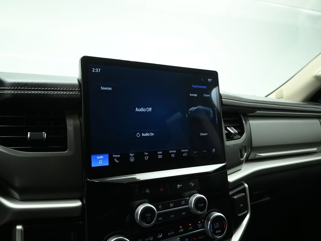 Used 2024 Ford Expedition Max XLT image 15
