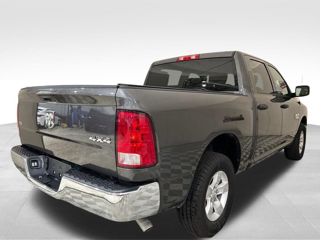 Used 2022 RAM 1500 Classic SLT AWD/4WD image 7