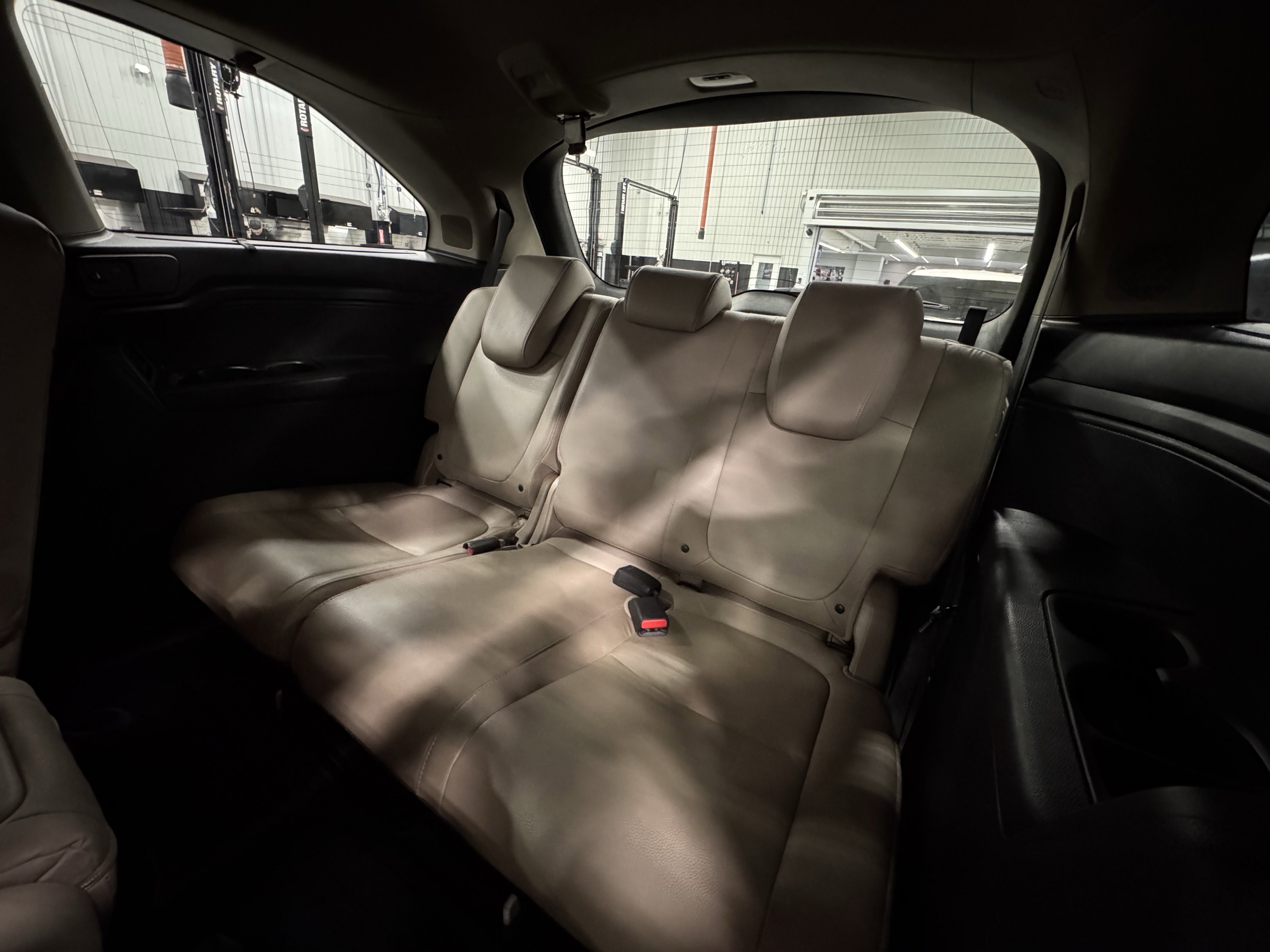 Used 2018 Honda Odyssey Elite image 23