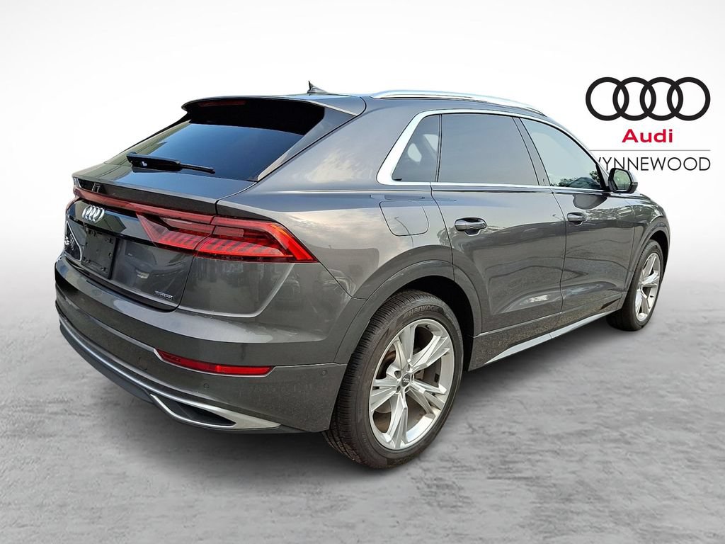 Used 2019 Audi Q8 Prestige w/ Luxury Package AWD/4WD image 6