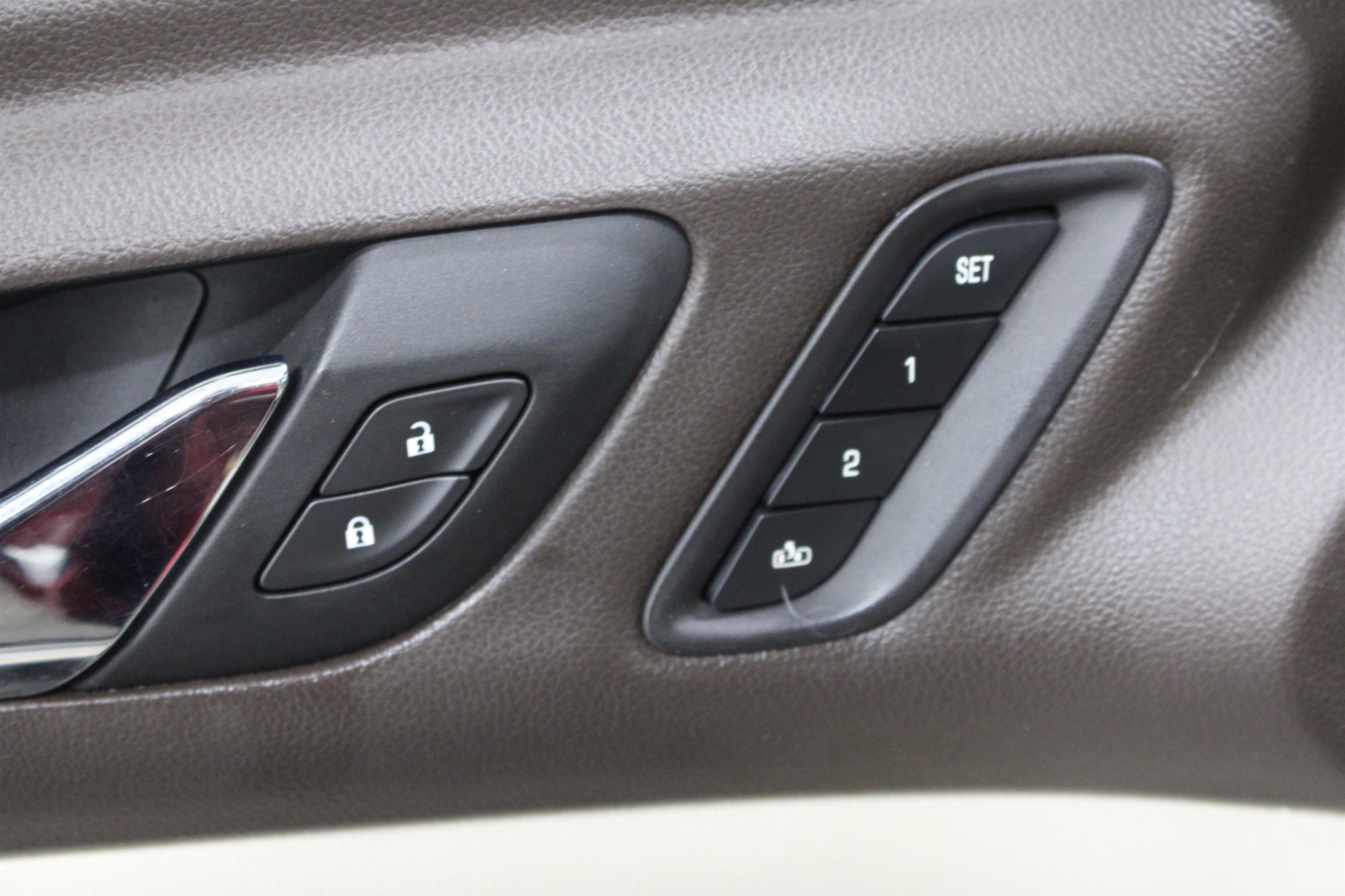 Used 2019 GMC Acadia Denali w/ Technology Package AWD/4WD image 8