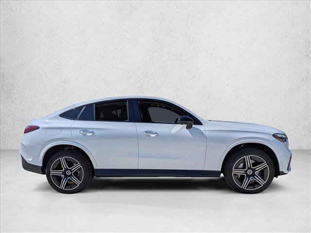 Used 2025 Mercedes-Benz GLC 300 4MATIC image 4